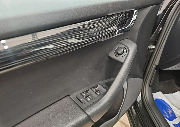 Skoda Octavia cena 77500 przebieg: 116142, rok produkcji 2019 z Czerwieńsk małe 407
